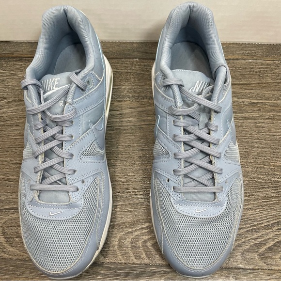 Nike Air Women’s Light Blue Air Max Sneakers. Running. Size 11. Pre-owned. - Picture 1 of 8